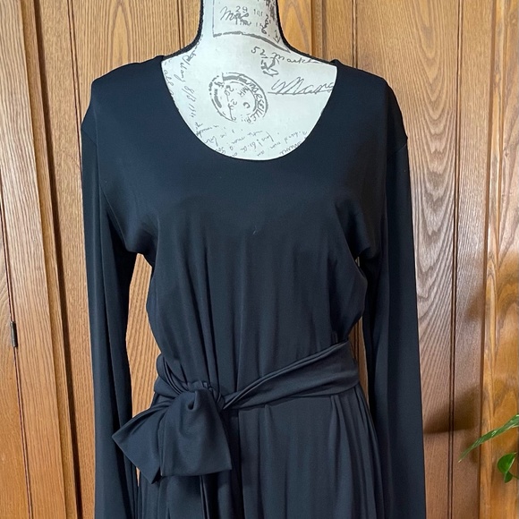 CARILYN VAILE black knit dress luxurious fabric - Picture 2 of 7